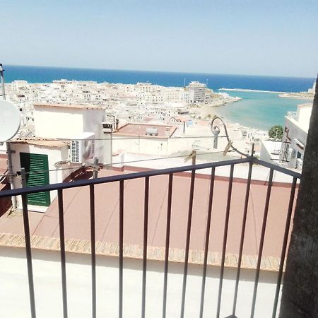 ヴィエステ Torre La Mezzaluna Bed & Breakfast エクステリア 写真